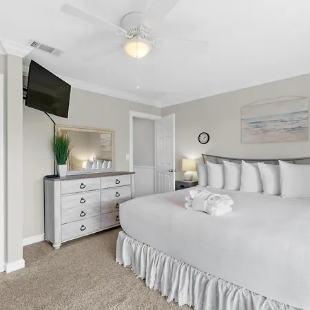 Portside Resort Pet Friendly Rentals By Panhandle Getaways Panama City Beach Room photo