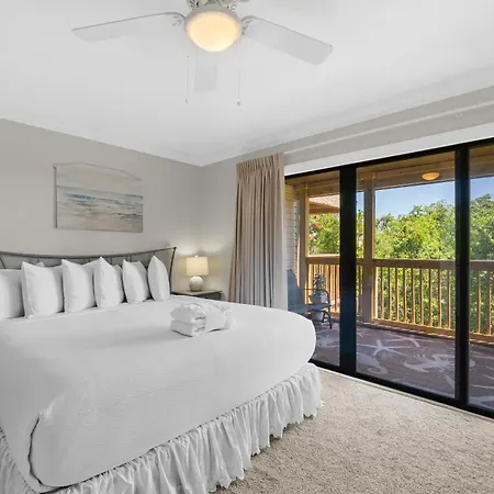 Portside Resort Pet Friendly Rentals By Panhandle Getaways Panama City Beach Room photo